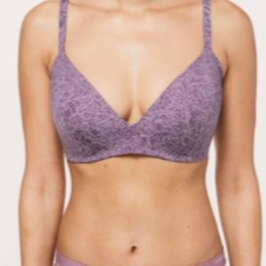 Lululemon Take Shape Bra NWT